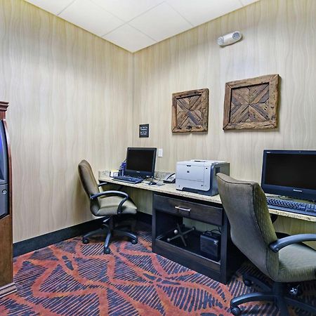 Hampton Inn & Suites Milwaukee/Franklin Franklin  Екстериор снимка