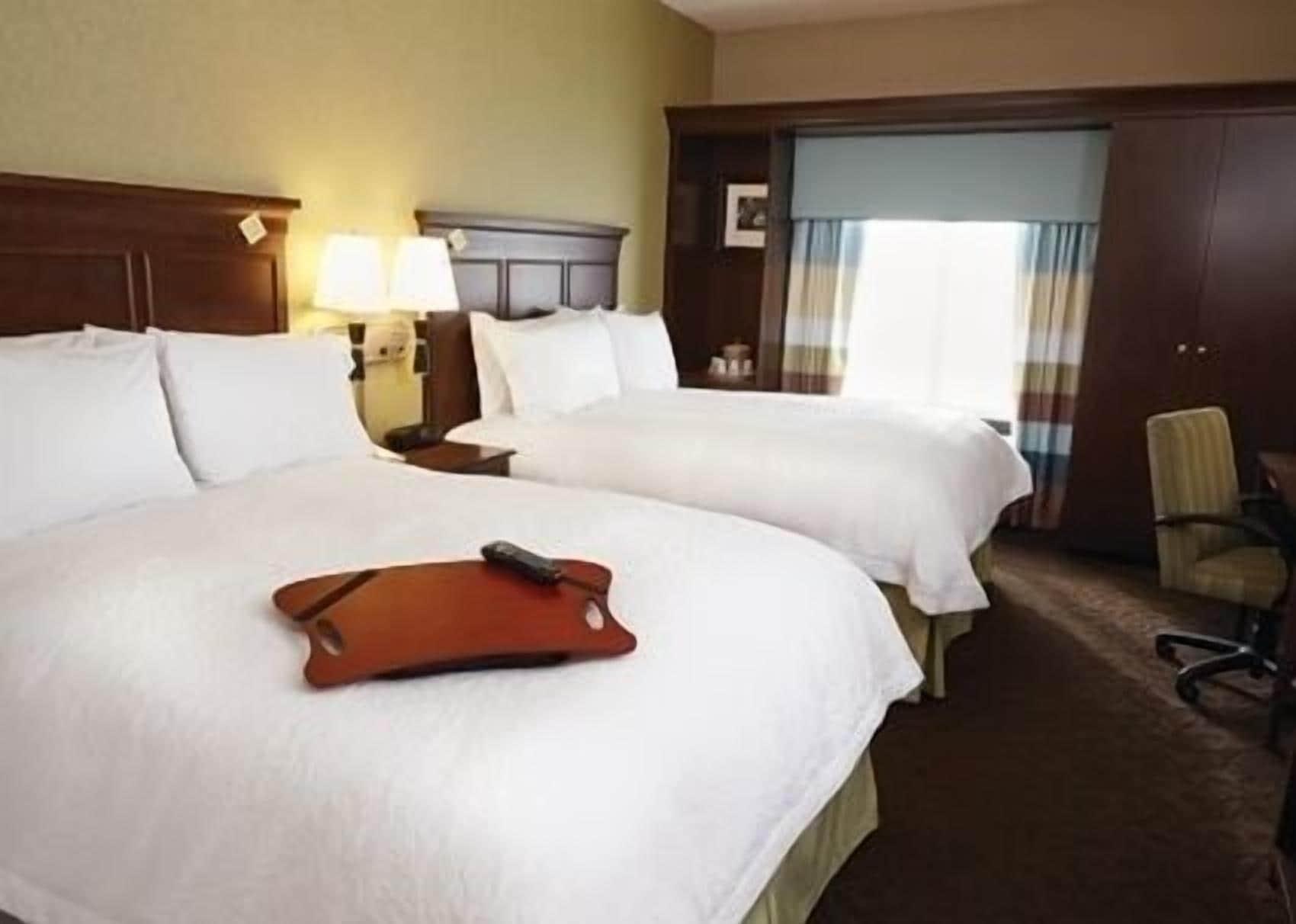 Hampton Inn & Suites Milwaukee/Franklin Franklin  Екстериор снимка