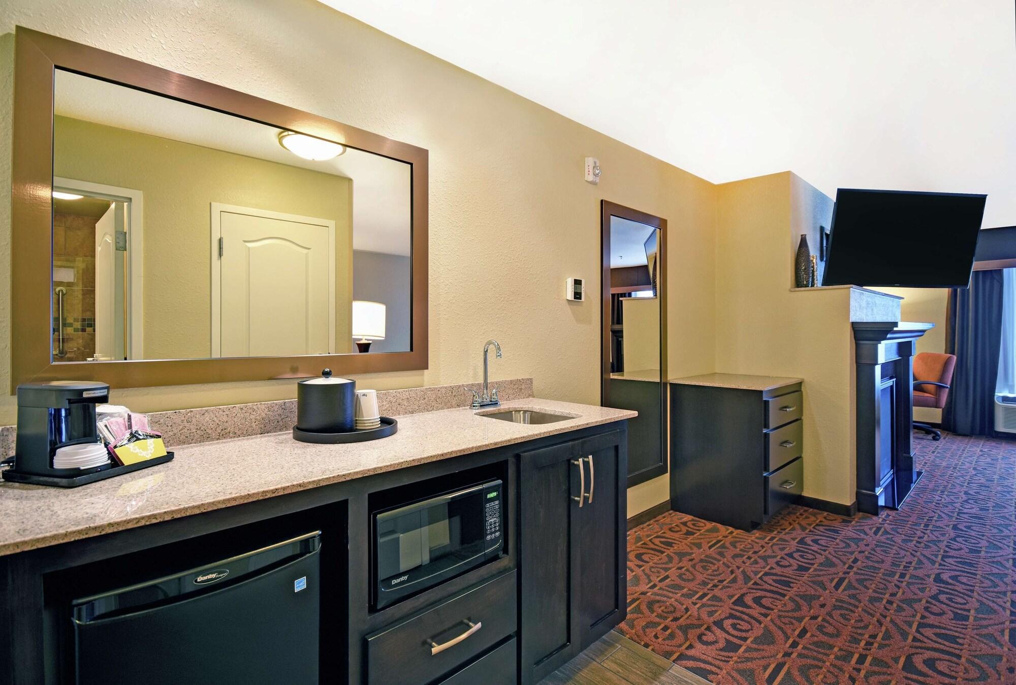 Hampton Inn & Suites Milwaukee/Franklin Franklin  Екстериор снимка