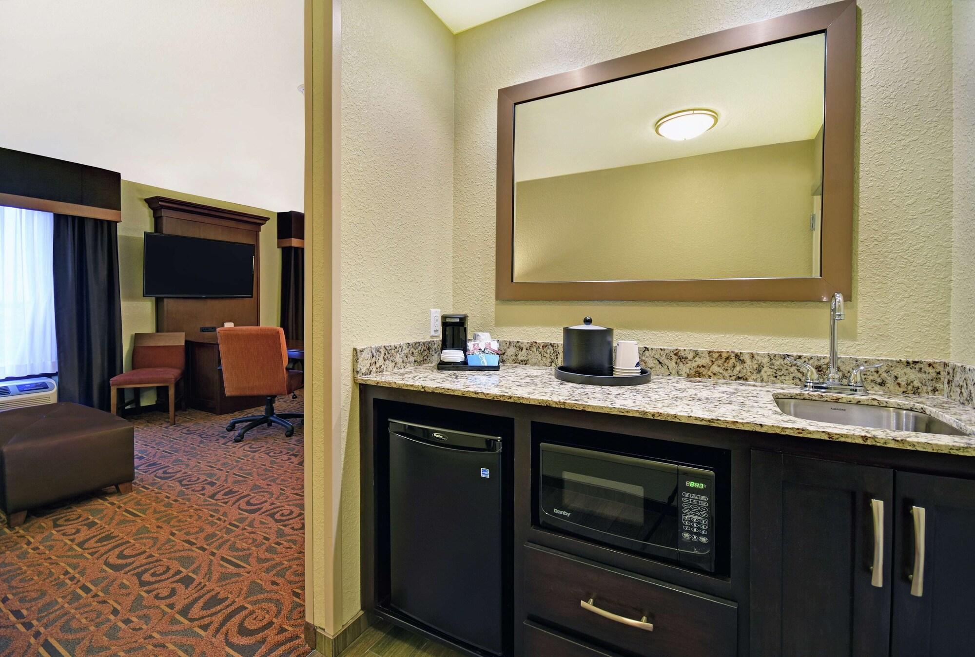 Hampton Inn & Suites Milwaukee/Franklin Franklin  Екстериор снимка