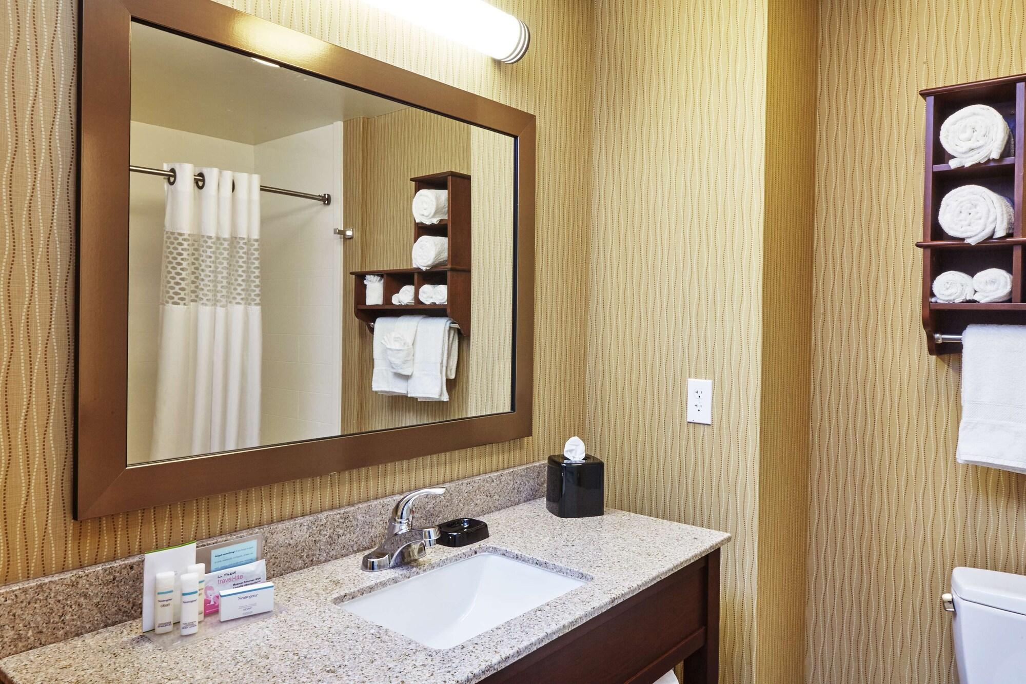 Hampton Inn & Suites Milwaukee/Franklin Franklin  Екстериор снимка