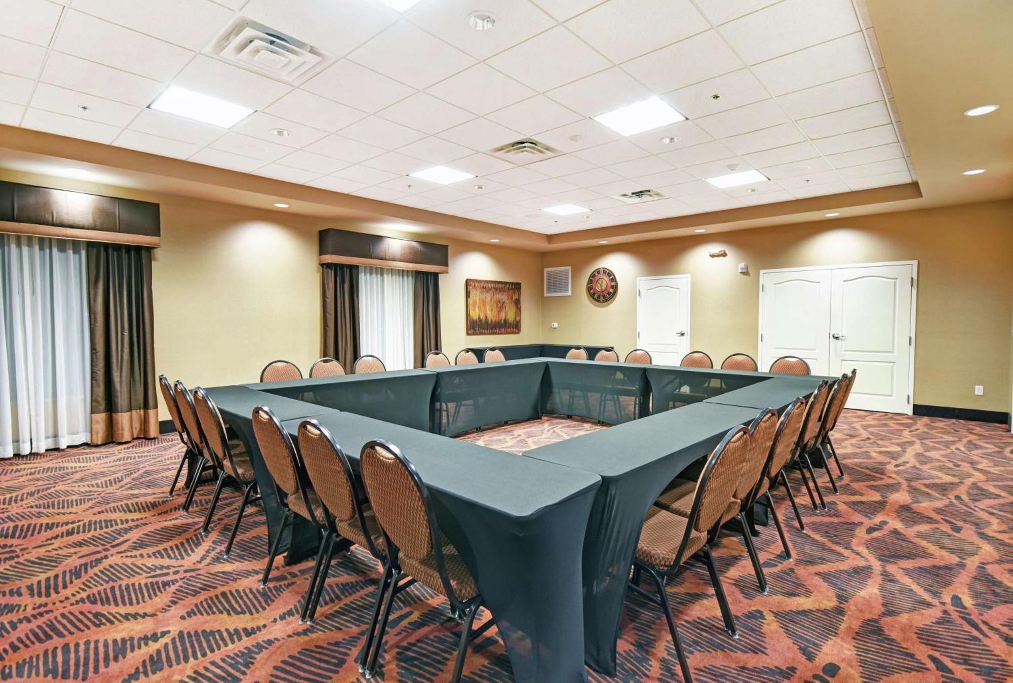 Hampton Inn & Suites Milwaukee/Franklin Franklin  Екстериор снимка