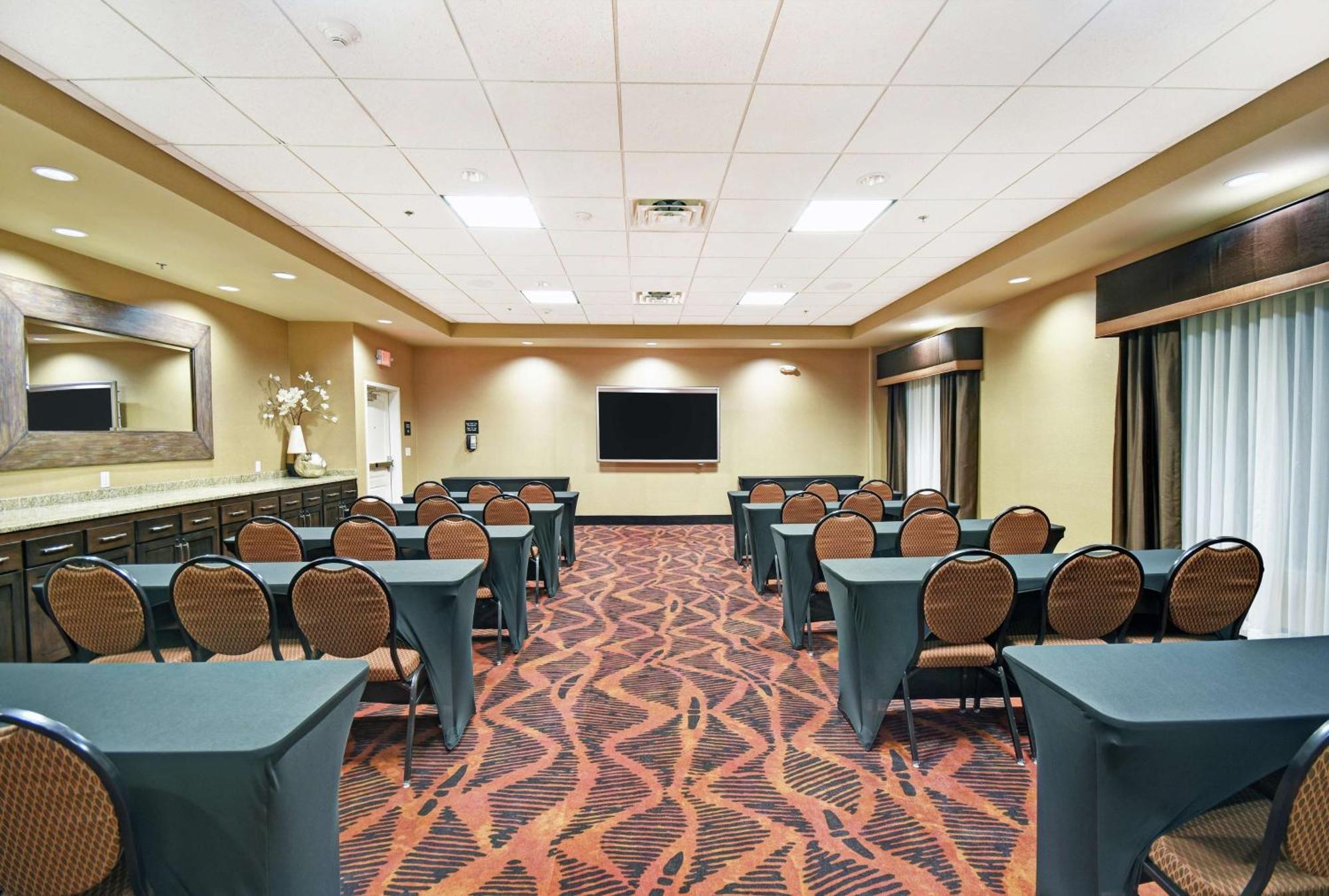 Hampton Inn & Suites Milwaukee/Franklin Franklin  Екстериор снимка