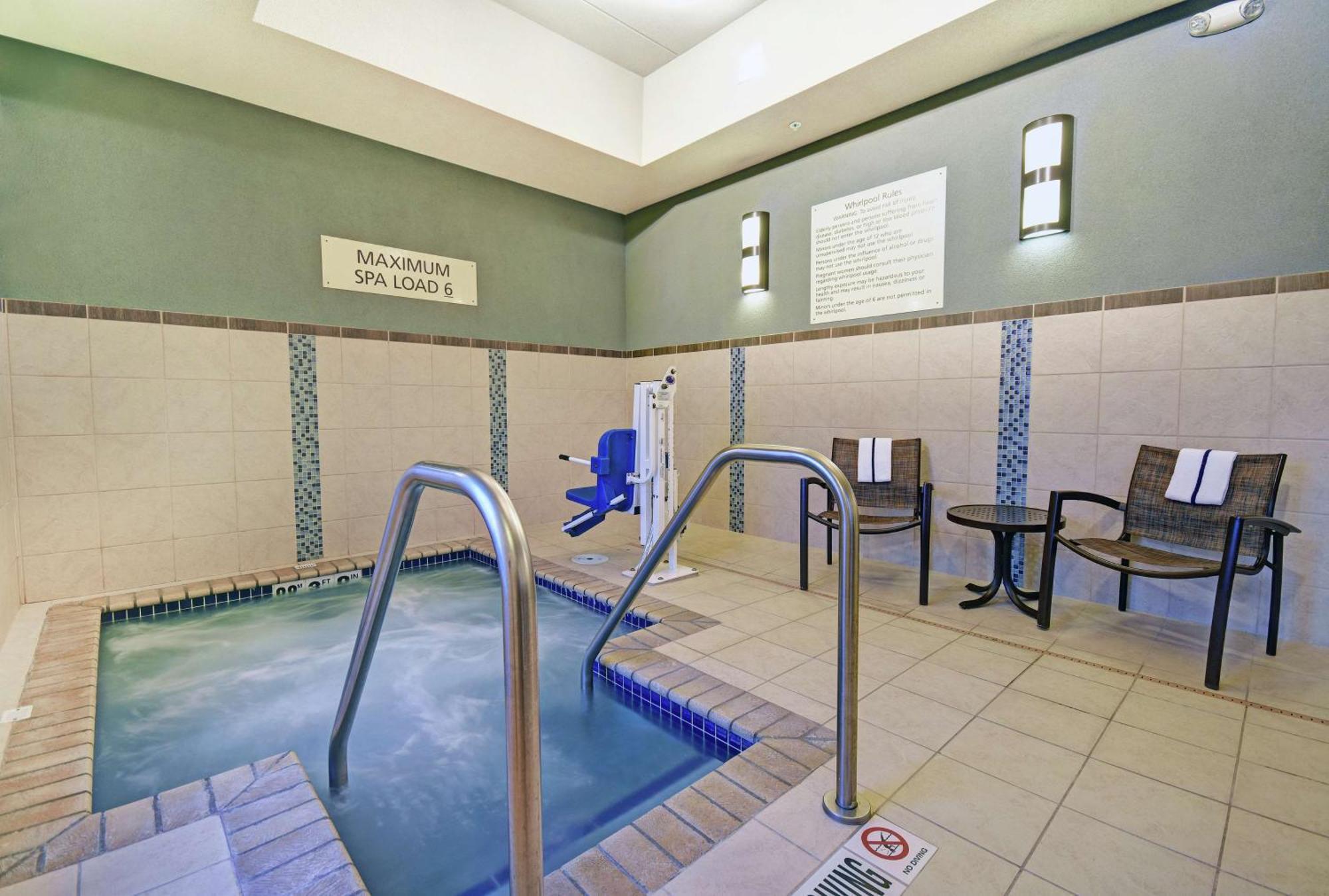 Hampton Inn & Suites Milwaukee/Franklin Franklin  Екстериор снимка