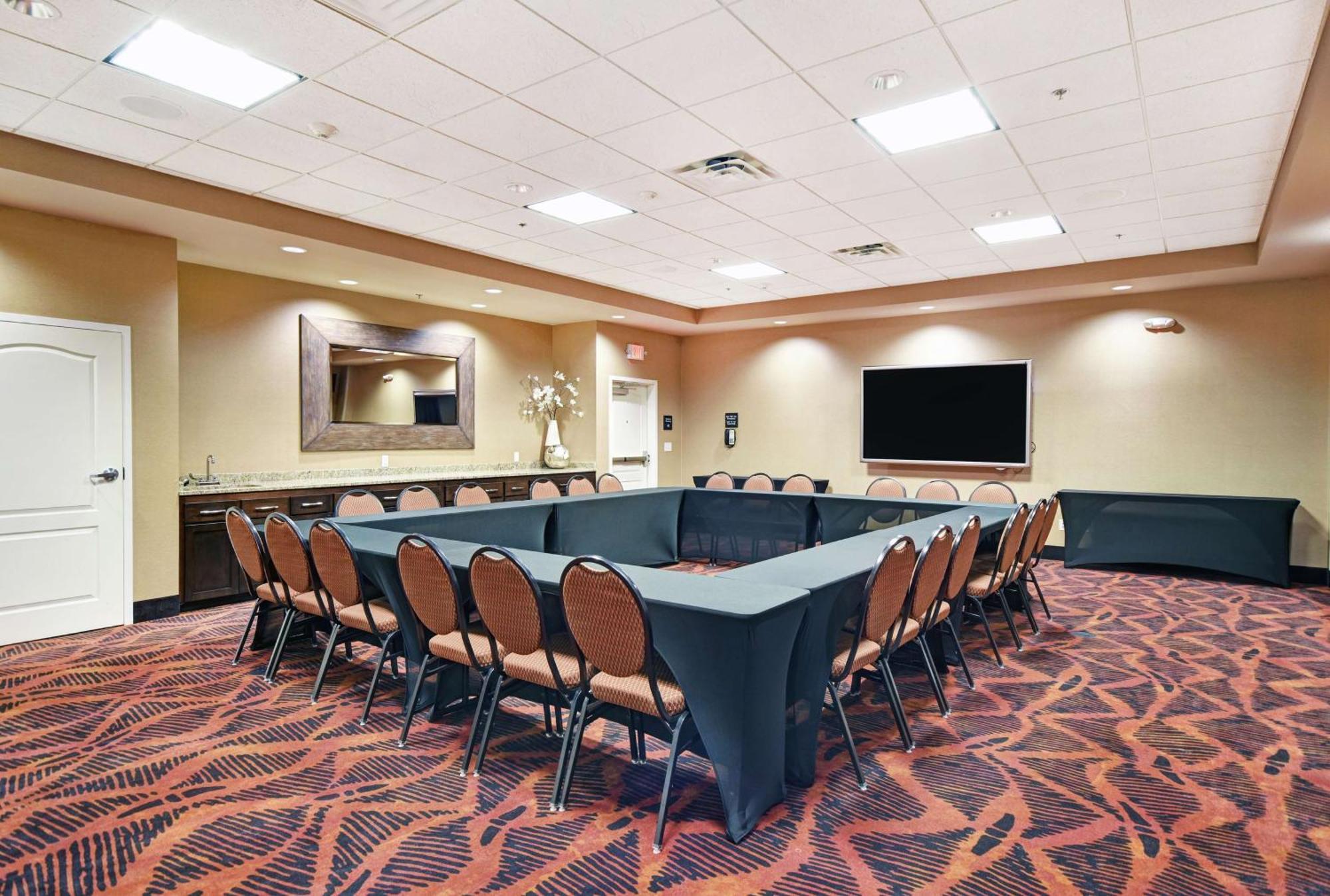 Hampton Inn & Suites Milwaukee/Franklin Franklin  Екстериор снимка